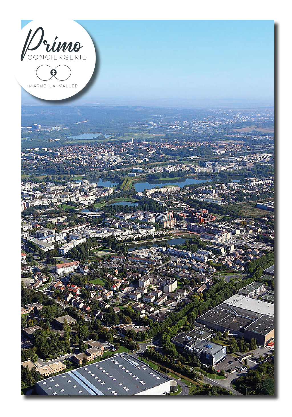Photo, vue aérienne sur la ville de Marne-la-vallée et de son architecture