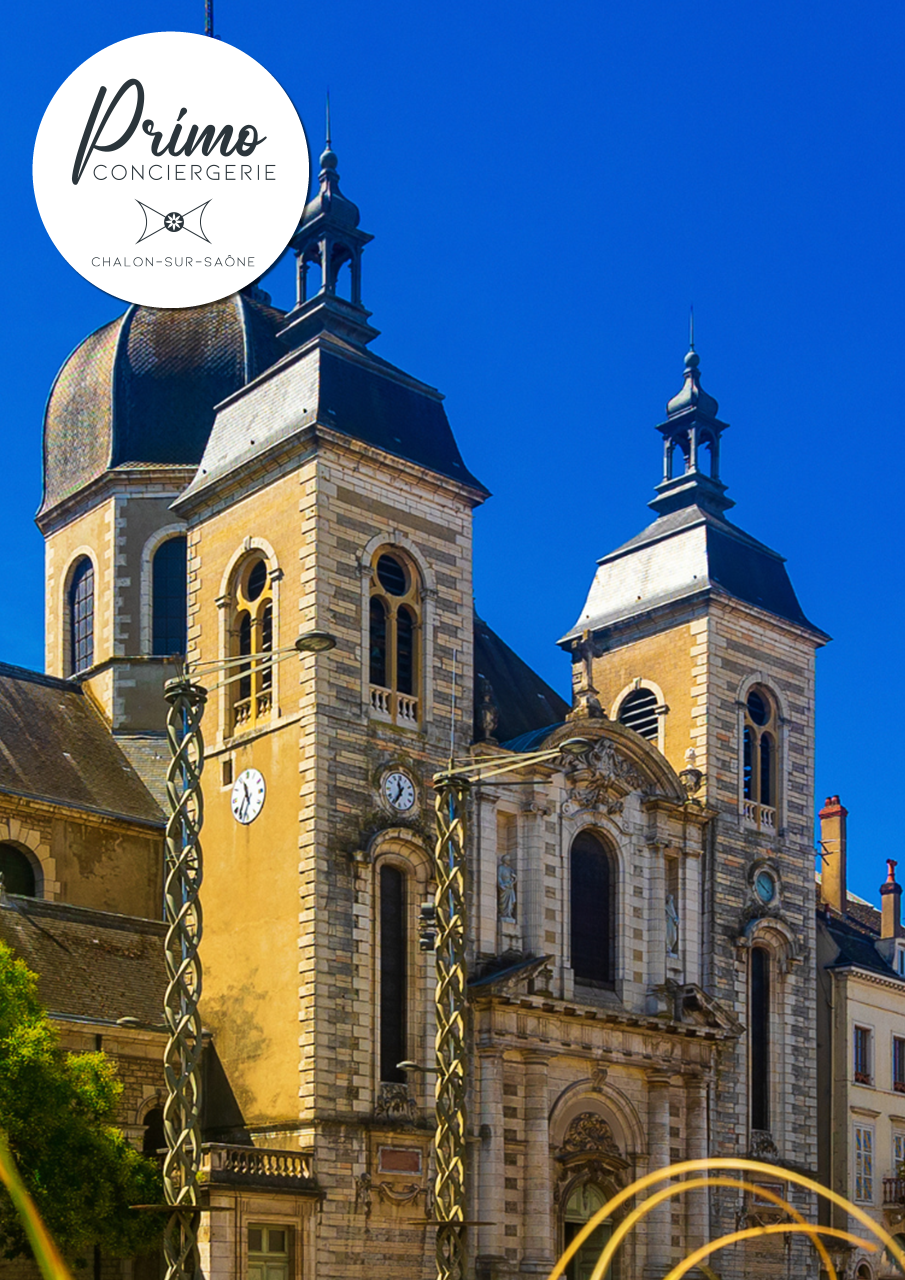 Église historique de Chalon-sur-Saône avec son architecture classique.