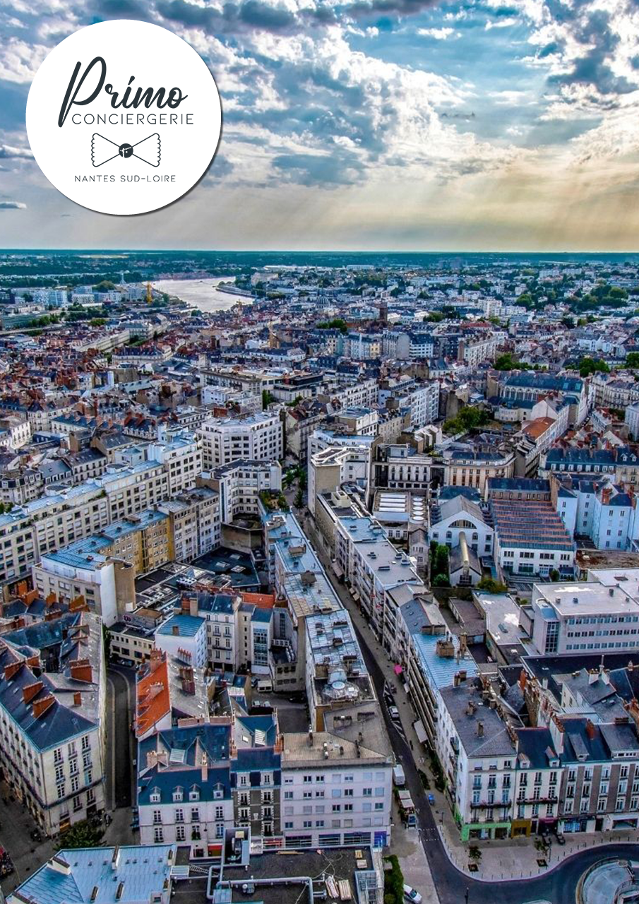 La majestueuse fontaine de Nantes, un symbole du cœur historique de la ville.